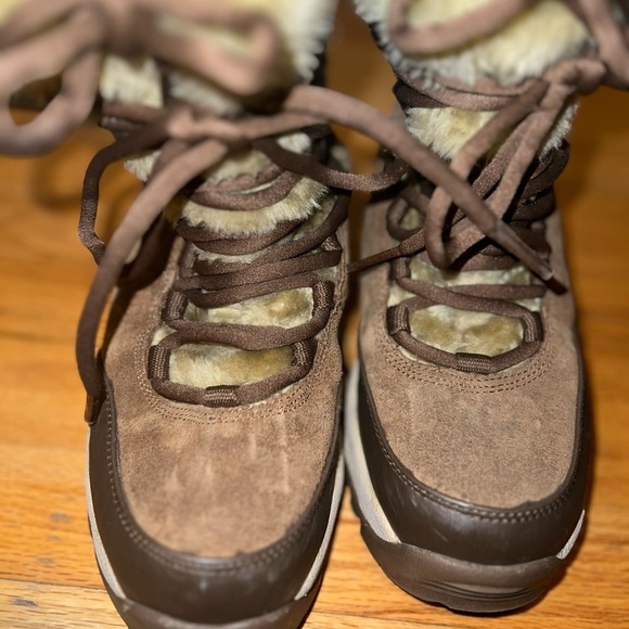 Hi-TEC St. Moritz Thinsulate Brown and Tan Women’s Snow Winter Boots - Size 7.5 - Picture 6 of 17